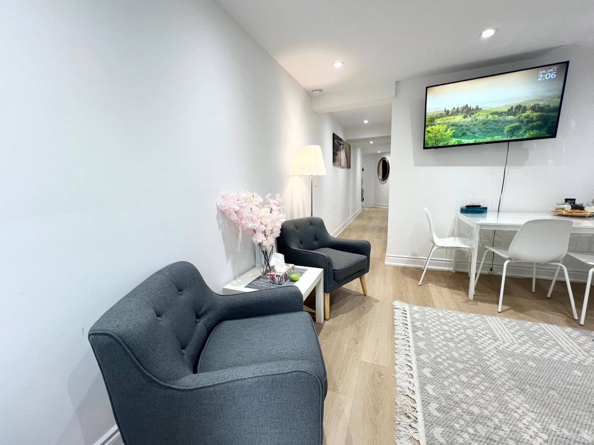 Cozy, Brand-New, 2Bdr,Walkout Apt, Free Parking Richmond Hill Luaran gambar