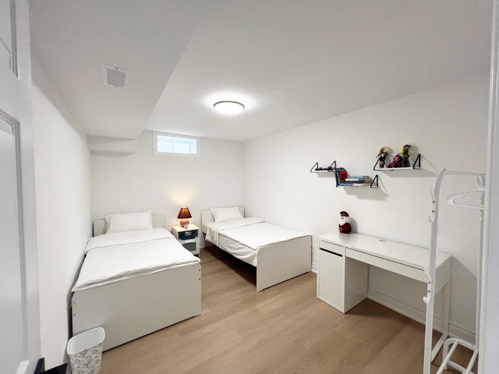 Cozy, Brand-New, 2Bdr,Walkout Apt, Free Parking Richmond Hill Luaran gambar